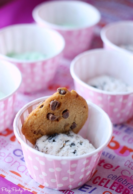 Ice cream cookie sandwich cup