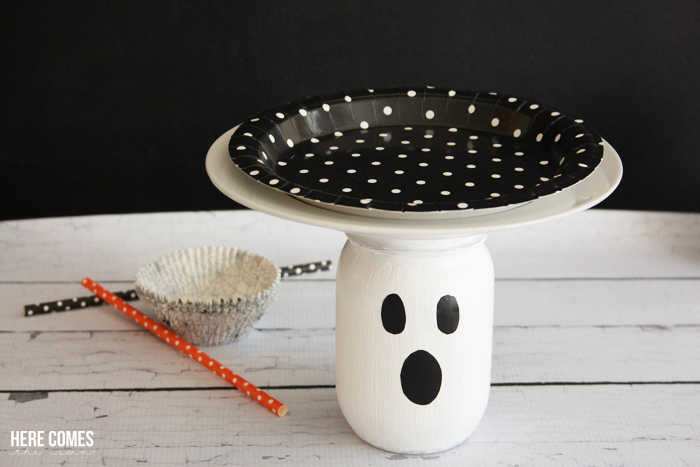 Ghost Dessert Stand...what a cute idea for a Halloween party!
