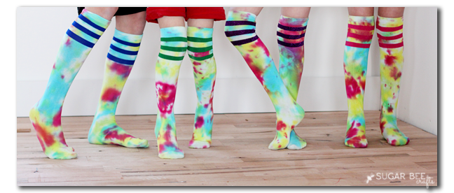 how-to-tie-dye-socks