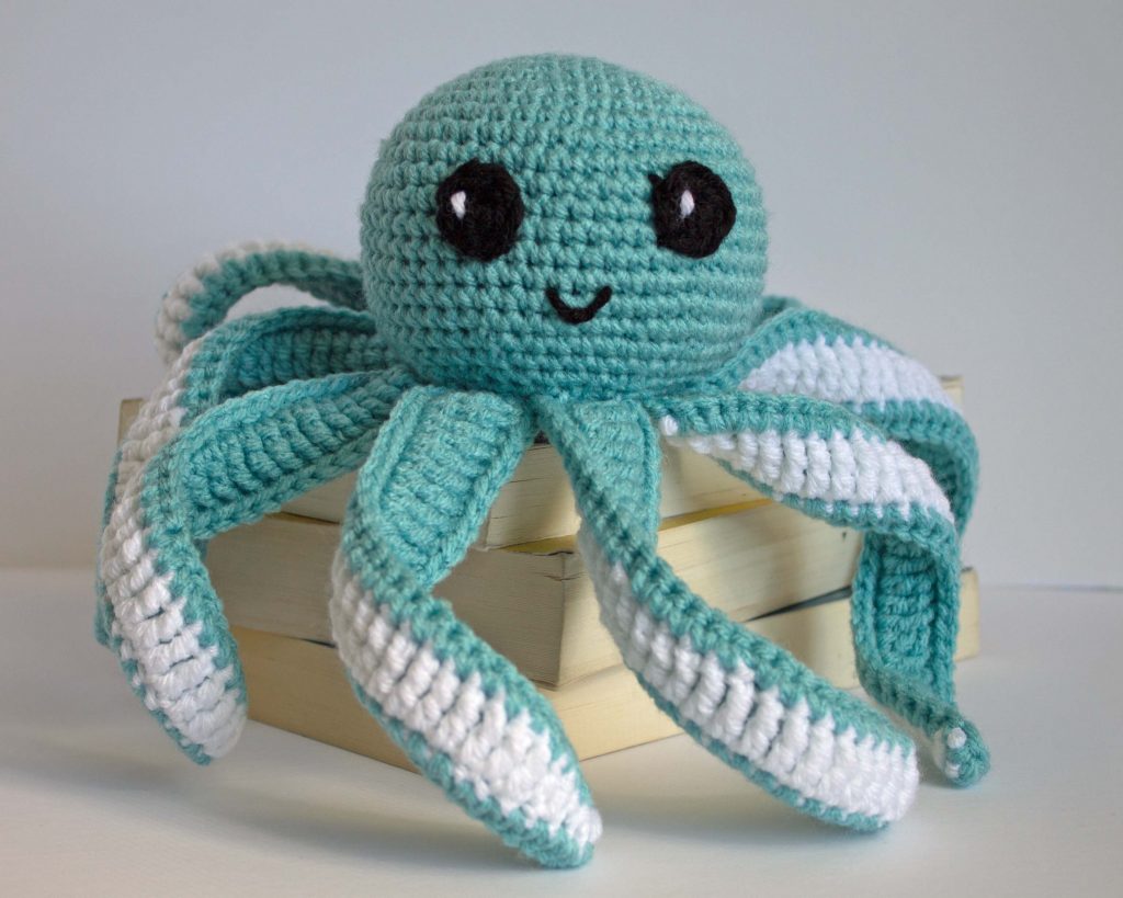 crochet octopus on books_edited-1