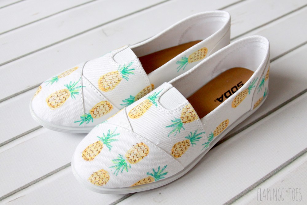 DIY-Pineapple-Shoes
