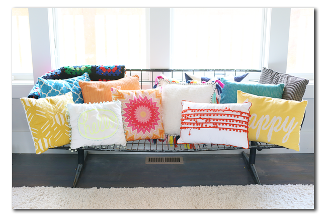add-some-pillows-home-decor-tips